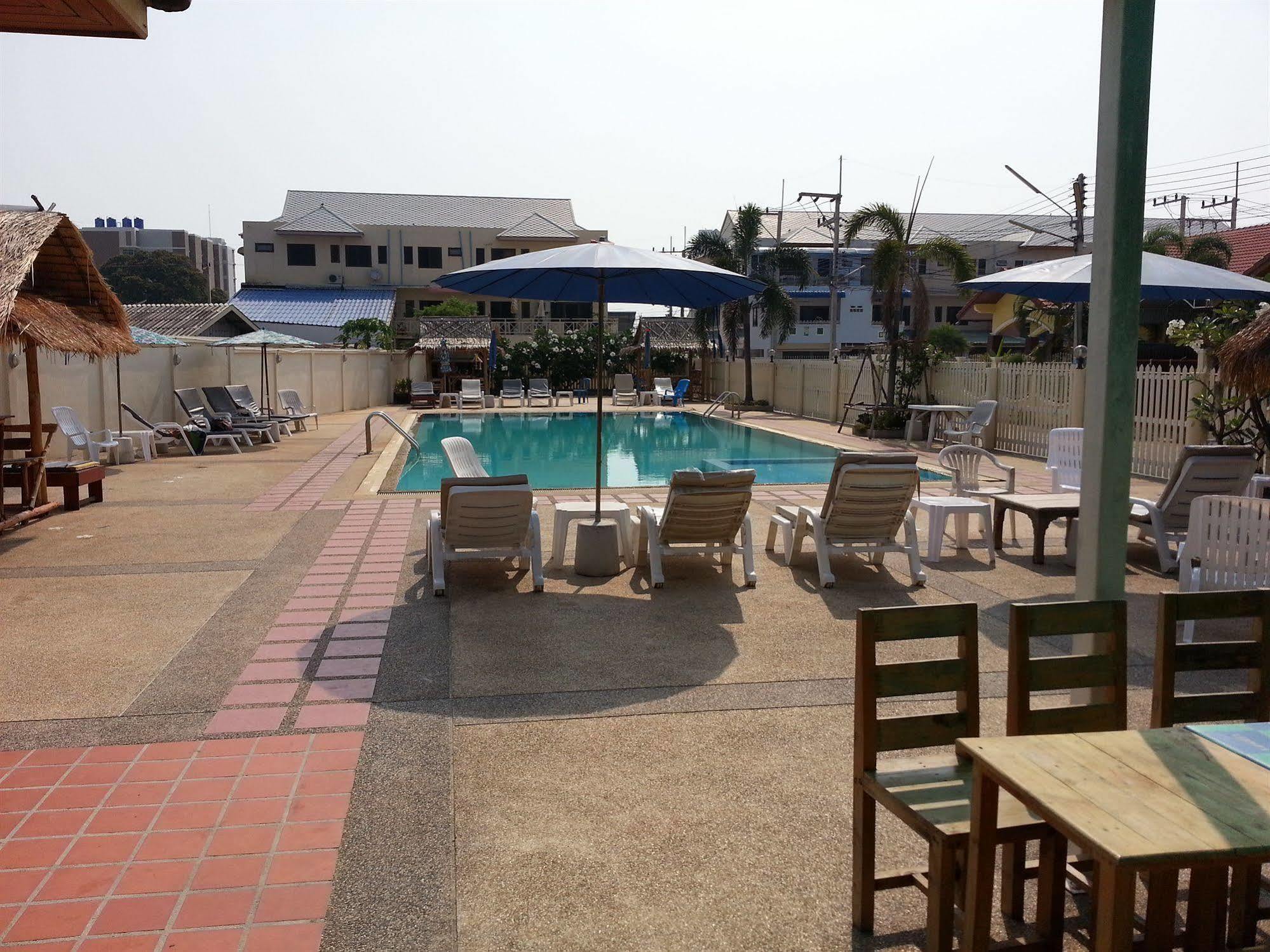 Donkey'S Rest Hotel HHQ Exterior foto